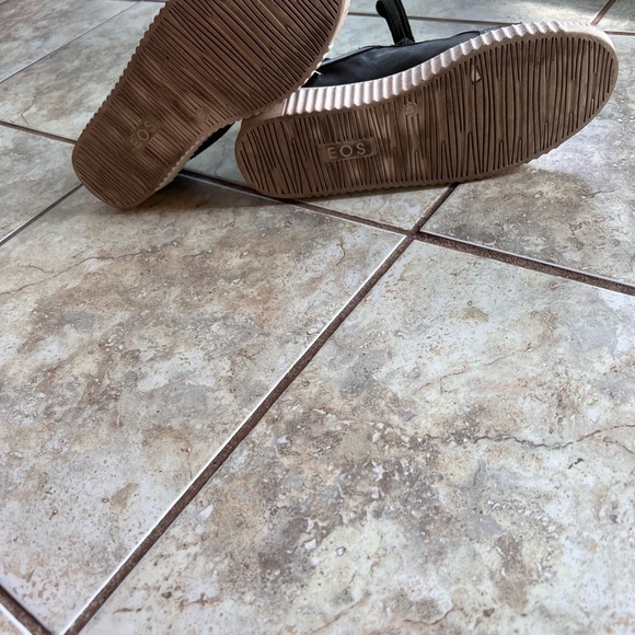 EOS JOVI - Picture 5 of 6